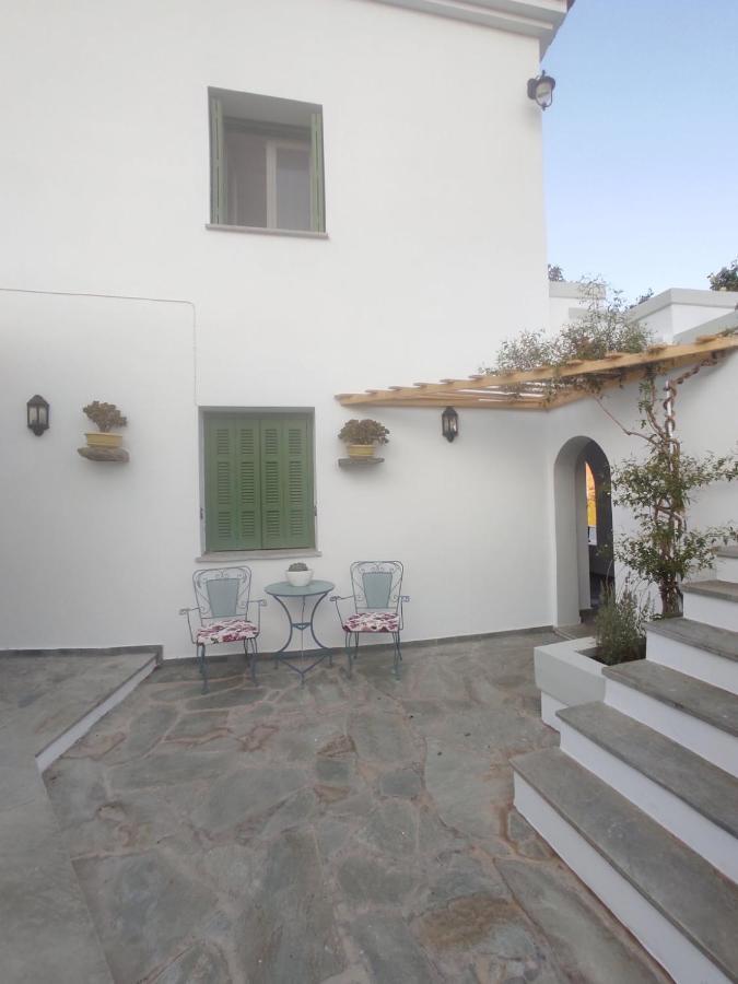 House Moschα Villa Andros Town Exterior photo